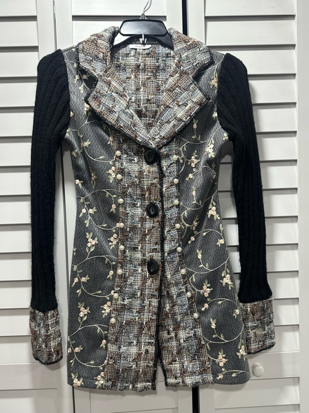 Sioni Beautiful Gray and Black Floral Tweed Trench Coat